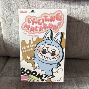 Exciting Macaron (sea salt coconut)